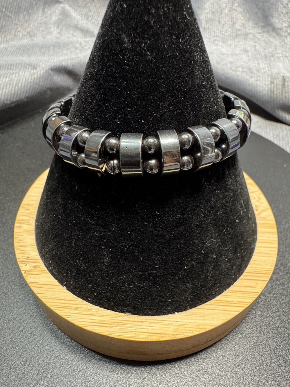 VTG Source Unknown Hematite and Metallic Beaded Stretch Bracelet - Black